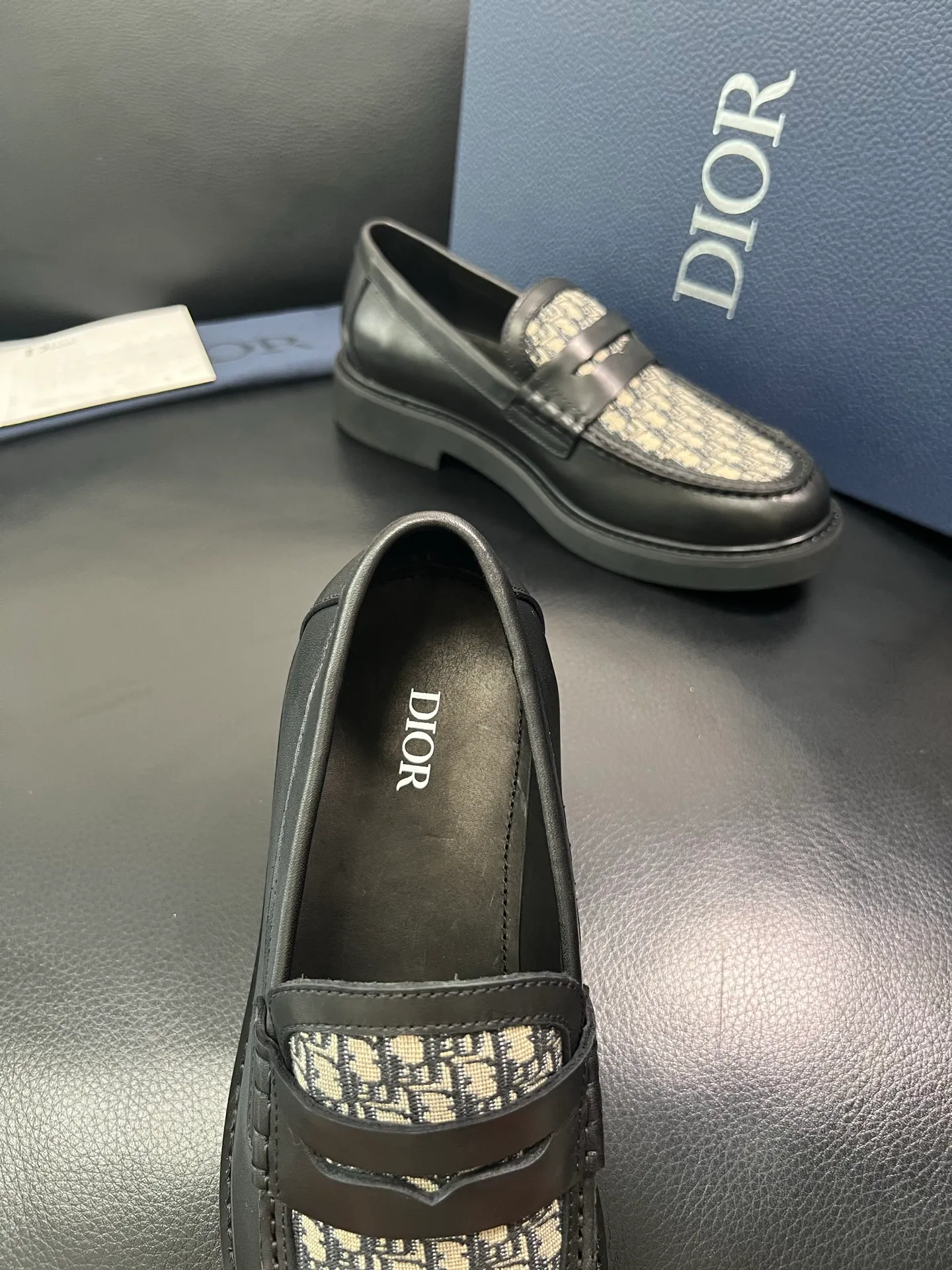 Men's men's shoes💰860 Dior top crafts Dior counter synchronization, original factory configuration, original cowhide fabric imported from Italy, breathable and comfortable imported water-dyed cow lining, sole: original factory special supply original sole super comfortable, original factory with single goods high quality, you can enter and exit the counter at will, welcome to compare counter synchronization, code number 39-44 (order 38 45) 85853